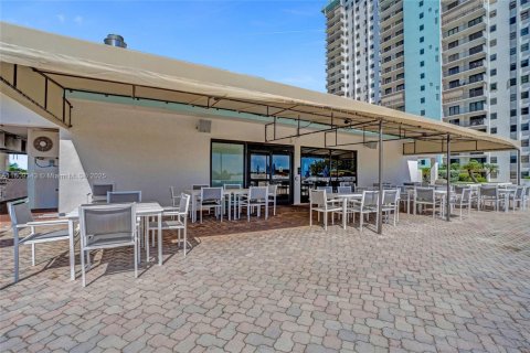 Copropriété à vendre à Hollywood, Floride: 1 chambre, 110.55 m2 № 1749170 - photo 7