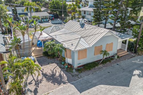 House in Treasure Island, Florida 3 bedrooms, 106.19 sq.m. № 2215395 - photo 29
