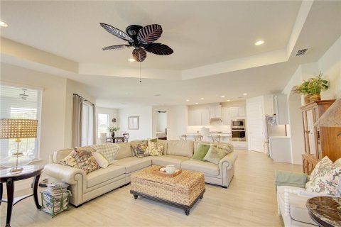 House in Oviedo, Florida 4 bedrooms, 256.22 sq.m. № 1782860 - photo 11