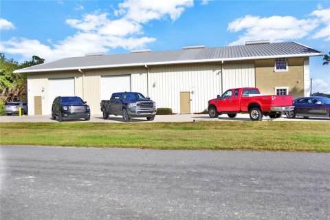 Propiedad comercial en alquiler en Tavares, Florida, 168.15 m2 № 1916597 - foto 10