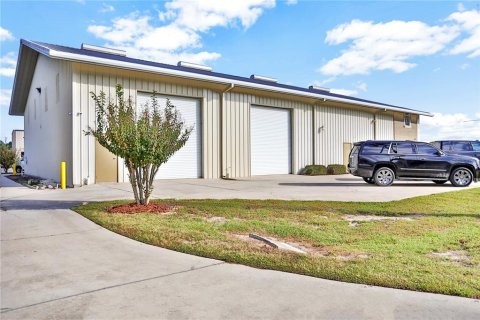 Propiedad comercial en alquiler en Tavares, Florida, 168.15 m2 № 1916597 - foto 11