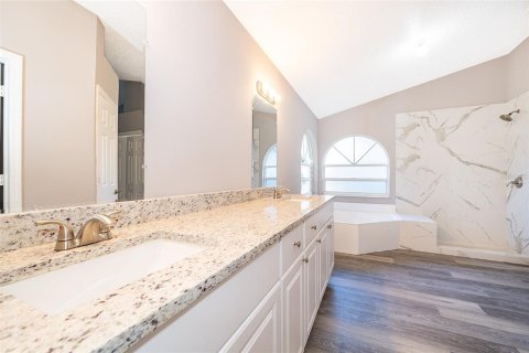 House in Orlando, Florida 4 bedrooms, 232.91 sq.m. № 1376470 - photo 22