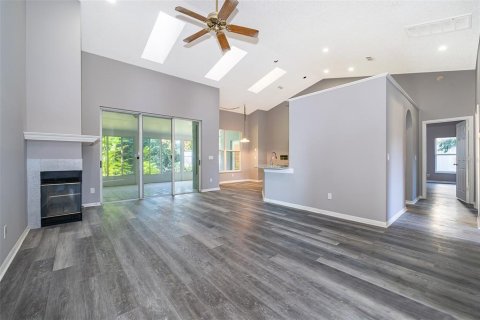 House in Orlando, Florida 4 bedrooms, 232.91 sq.m. № 1376470 - photo 5