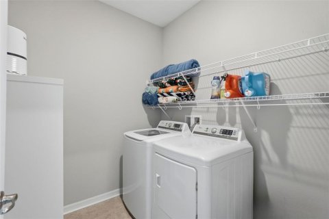 House in Riverview, Florida 4 bedrooms, 249.54 sq.m. № 2151845 - photo 28