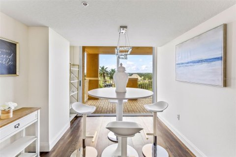 Condo in Daytona Beach Shores, Florida, 3 bedrooms  № 2117177 - photo 18