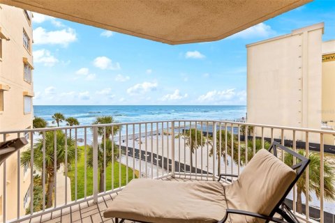 Condo in Daytona Beach Shores, Florida, 3 bedrooms  № 2117177 - photo 6