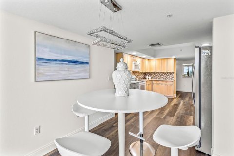 Condo in Daytona Beach Shores, Florida, 3 bedrooms  № 2117177 - photo 22