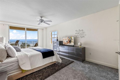 Condo in Daytona Beach Shores, Florida, 3 bedrooms  № 2117177 - photo 25