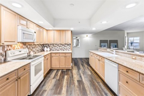 Condo in Daytona Beach Shores, Florida, 3 bedrooms  № 2117177 - photo 23