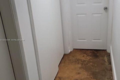 Condominio en alquiler en Miami Beach, Florida, 1 dormitorio, 67.82 m2 № 2085908 - foto 7