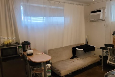 Condominio en alquiler en Miami Beach, Florida, 1 dormitorio, 67.82 m2 № 2085908 - foto 13