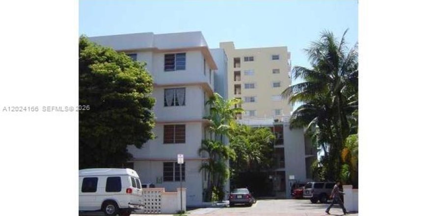Condominio en Miami Beach, Florida, 1 dormitorio  № 2085908