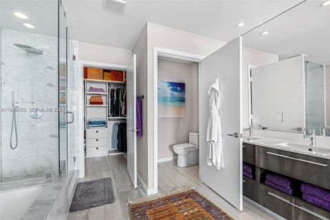 Copropriété à louer à Miami, Floride: 2 chambres, 110.18 m2 № 1999017 - photo 9