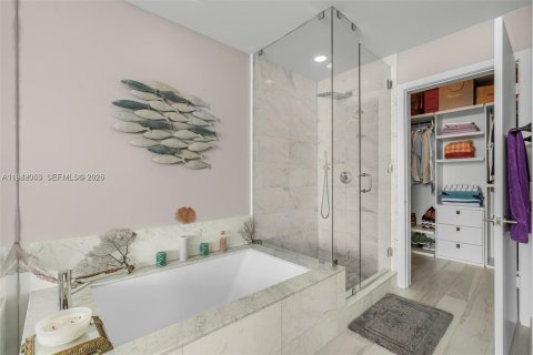 Copropriété à louer à Miami, Floride: 2 chambres, 110.18 m2 № 1999017 - photo 8