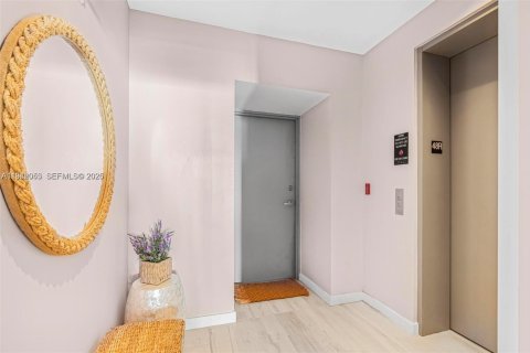 Copropriété à louer à Miami, Floride: 2 chambres, 110.18 m2 № 1999017 - photo 13