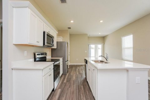 Villa ou maison à louer à Ruskin, Floride: 3 chambres, 127.46 m2 № 2406235 - photo 8