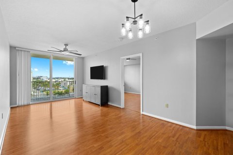 Condominio en alquiler en Fort Lauderdale, Florida, 1 dormitorio, 73.39 m2 № 2077400 - foto 4