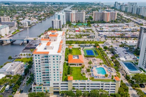 Condominio en alquiler en Fort Lauderdale, Florida, 1 dormitorio, 73.39 m2 № 2077400 - foto 26