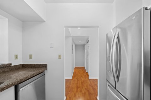 Condominio en alquiler en Fort Lauderdale, Florida, 1 dormitorio, 73.39 m2 № 2077400 - foto 9