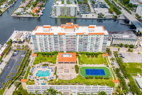 Condominio en alquiler en Fort Lauderdale, Florida, 1 dormitorio, 73.39 m2 № 2077400 - foto 27