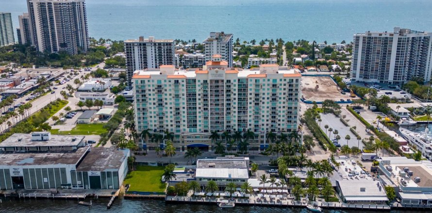 Estudio en el Condominio en Fort Lauderdale, Florida  № 2077400
