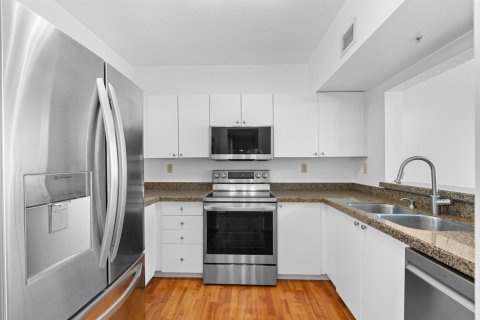 Condominio en alquiler en Fort Lauderdale, Florida, 1 dormitorio, 73.39 m2 № 2077400 - foto 8