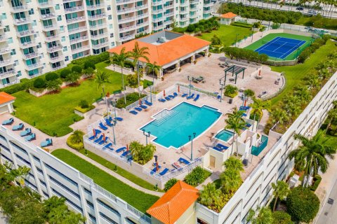 Condominio en alquiler en Fort Lauderdale, Florida, 1 dormitorio, 73.39 m2 № 2077400 - foto 25