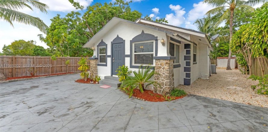 Дом в Майами, Флорида 2 спальни, 89.37м2 № 2050907