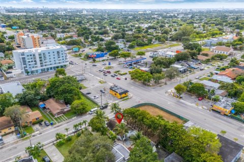 Снять в аренду виллу или дом в Майами, Флорида 2 спальни, 89.37м2, № 2050907 - фото 21