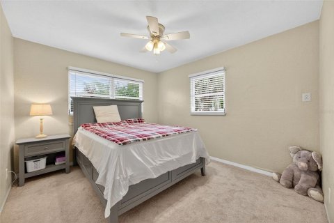 House in Saint Petersburg, Florida 3 bedrooms, 153.94 sq.m. № 1877475 - photo 23