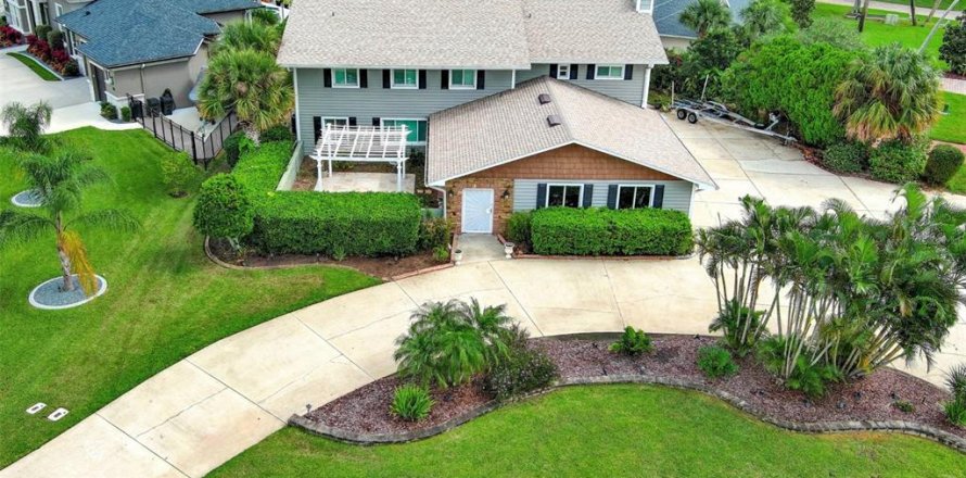 House in New Smyrna Beach, Florida 4 bedrooms, 341.32 sq.m. № 2099956