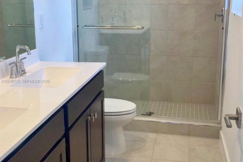 Touwnhouse à louer à Homestead, Floride: 4 chambres, 163.23 m2 № 2084243 - photo 4