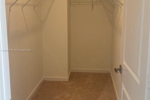 Touwnhouse à louer à Homestead, Floride: 4 chambres, 163.23 m2 № 2084243 - photo 9