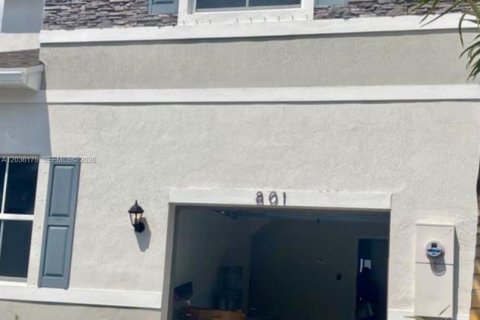 Touwnhouse à louer à Homestead, Floride: 4 chambres, 163.23 m2 № 2084243 - photo 2