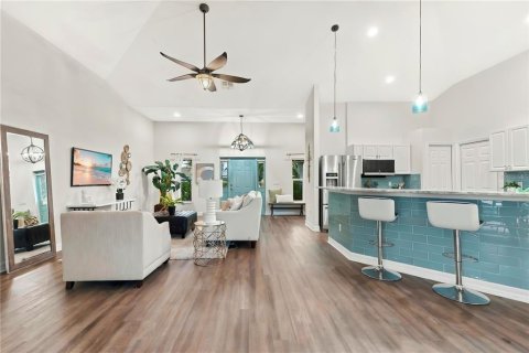 Villa ou maison à vendre à Cape Coral, Floride: 3 chambres, 170.75 m2 № 2395543 - photo 12