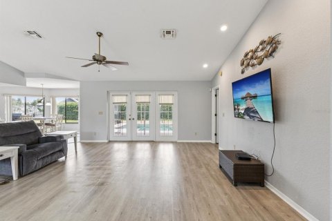 Villa ou maison à vendre à Spring Hill, Floride: 3 chambres, 158.68 m2 № 1833133 - photo 9