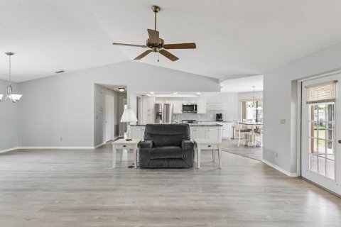 Villa ou maison à vendre à Spring Hill, Floride: 3 chambres, 158.68 m2 № 1833133 - photo 10