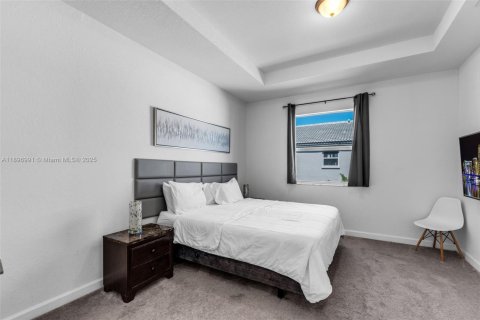 Купить таунхаус в Хомстед, Флорида 3 спальни, 157.47м2, № 2081526 - фото 17
