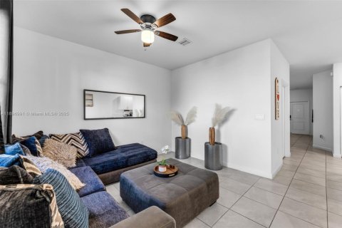 Купить таунхаус в Хомстед, Флорида 3 спальни, 157.47м2, № 2081526 - фото 14