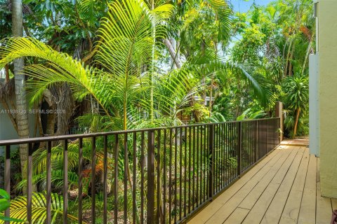 Купить виллу или дом в Майами, Флорида 5 спален, 319.49м2, № 1997453 - фото 6