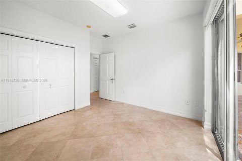 Купить виллу или дом в Майами, Флорида 5 спален, 319.49м2, № 1997453 - фото 25