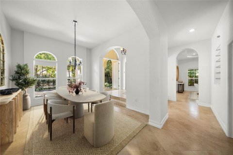 Купить виллу или дом в Майами, Флорида 5 спален, 319.49м2, № 1997453 - фото 20