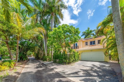 Купить виллу или дом в Майами, Флорида 5 спален, 319.49м2, № 1997453 - фото 4