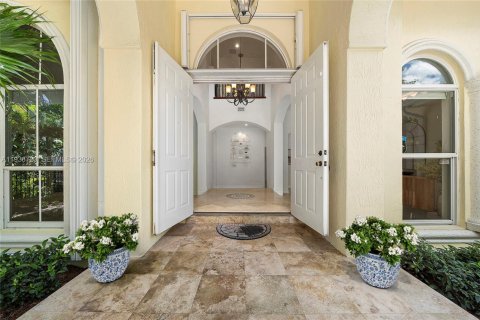 Купить виллу или дом в Майами, Флорида 5 спален, 319.49м2, № 1997453 - фото 10