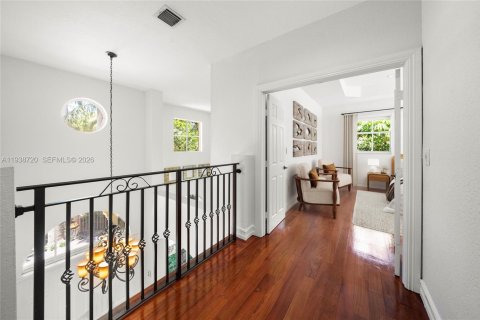 Купить виллу или дом в Майами, Флорида 5 спален, 319.49м2, № 1997453 - фото 29