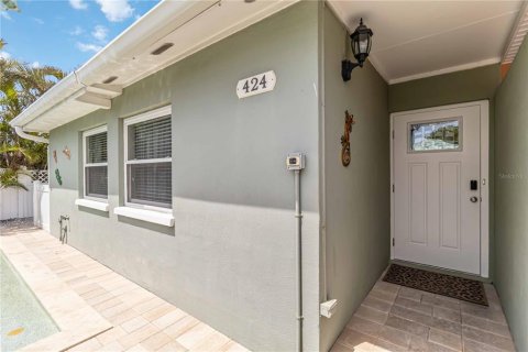 House in Holmes Beach, Florida 2 bedrooms, 102.01 sq.m. № 1608263 - photo 6