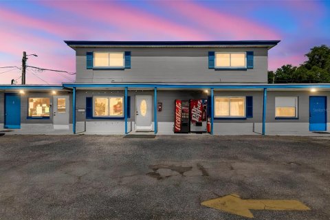 Hôtel, hôtellerie à vendre à Tampa, Floride: 654.4 m2 № 2148876 - photo 2