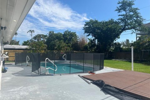 Casa en alquiler en Saint Petersburg, Florida, 3 dormitorios, 104.79 m2 № 1805455 - foto 9