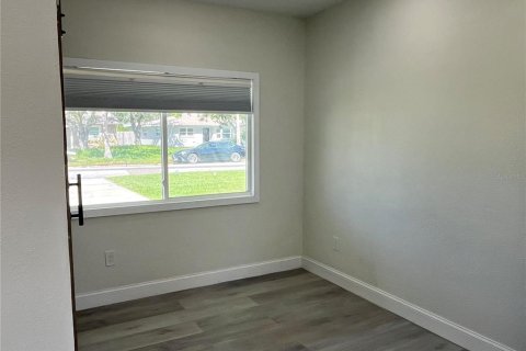 Casa en alquiler en Saint Petersburg, Florida, 3 dormitorios, 104.79 m2 № 1805455 - foto 24