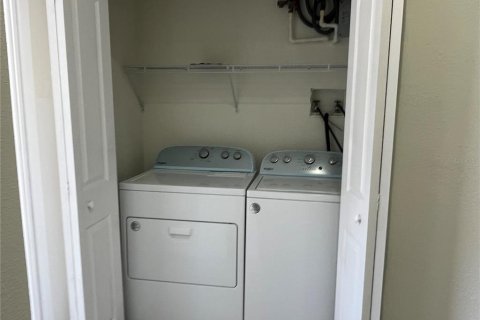 Casa en alquiler en Saint Petersburg, Florida, 3 dormitorios, 104.79 m2 № 1805455 - foto 5